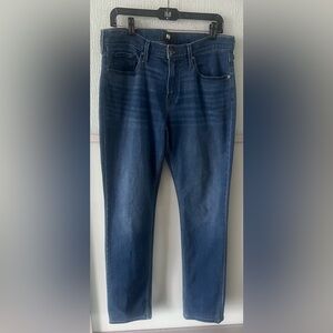 Classic Blue Men’s Jeans Sz 33